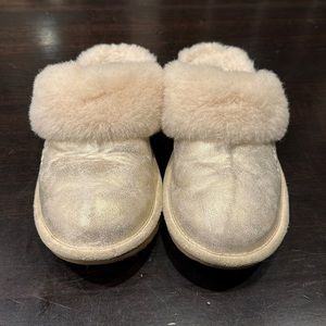 UGG Cozy Metallic slippers Gold size 6